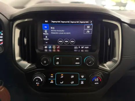 CHEVROLET S10 2.8 12V HIGH COUNTRY CABINE DUPLA 4X4 TURBO DIESEL AUTOMÁTICO, Foto 10 CHEVROLET S10 2.8 12V HIGH COUNTRY CABINE DUPLA 4X4 TURBO DIESEL AUTOMÁTICO, Foto 10