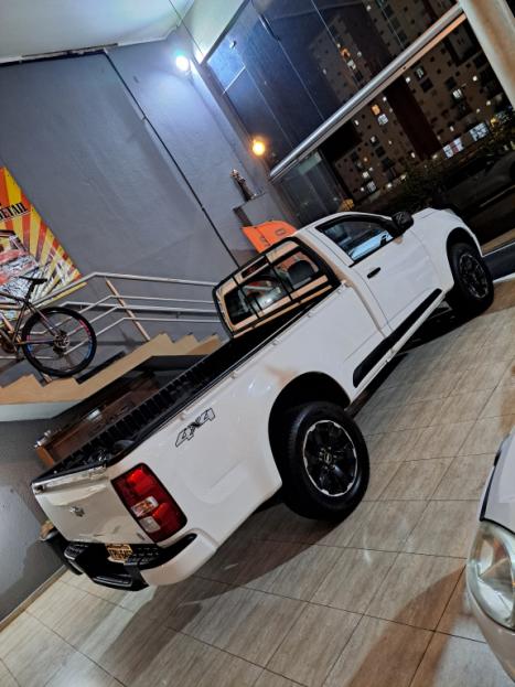 CHEVROLET S10 2.8 16V LS CABINE SIMPLES 4X4 TURBO DIESEL, Foto 9 CHEVROLET S10 2.8 16V LS CABINE SIMPLES 4X4 TURBO DIESEL, Foto 9