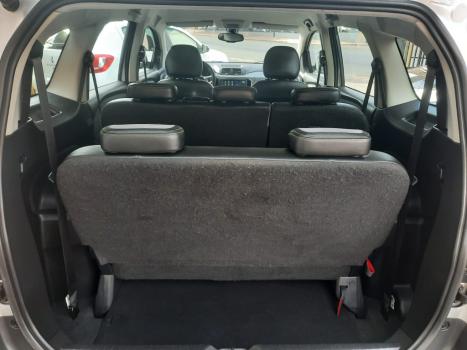 CHEVROLET Spin 1.8 4P FLEX ACTIV7 7 LUGARES AUTOM�TICO, Foto 11