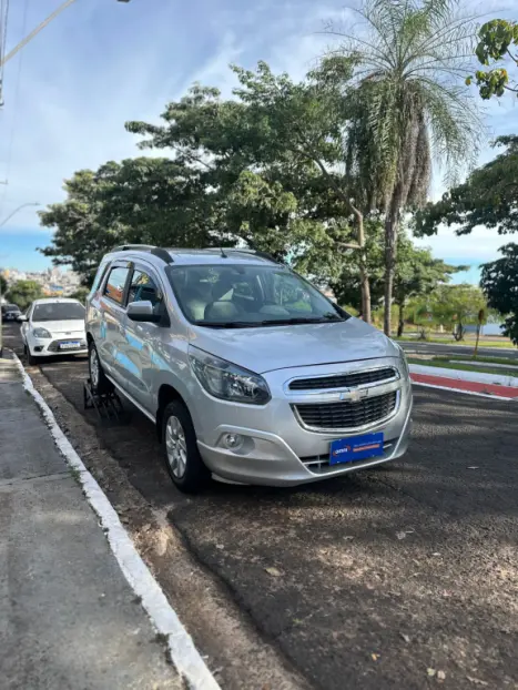 CHEVROLET Spin 1.8 4P FLEX LTZ 7 LUGARES AUTOM�TICO, Foto 3