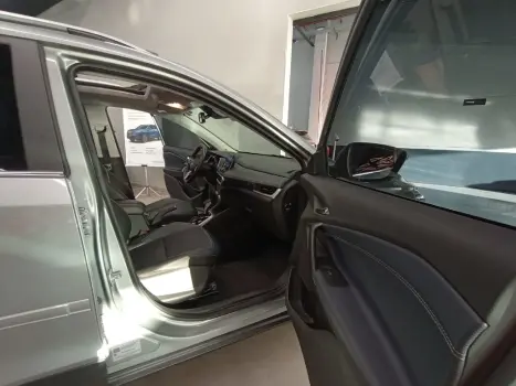 CHEVROLET Tracker 1.2 12V 4P FLEX TURBO PREMIER AUTOMÁTICO, Foto 11 CHEVROLET Tracker 1.2 12V 4P FLEX TURBO PREMIER AUTOMÁTICO, Foto 11