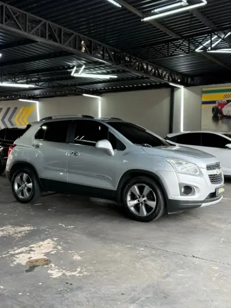 CHEVROLET Tracker 1.8 16V 4P FLEX LTZ AUTOM�TICO, Foto 2