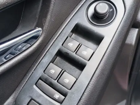 CHEVROLET Tracker 1.4 16V 4P FLEX LTZ TURBO AUTOM�TICO, Foto 13