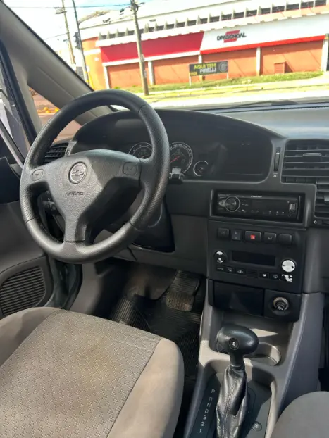 CHEVROLET Zafira 2.0 4P FLEX EXPRESSION 7 LUGARES AUTOMÁTICO, Foto 4 CHEVROLET Zafira 2.0 4P FLEX EXPRESSION 7 LUGARES AUTOMÁTICO, Foto 4