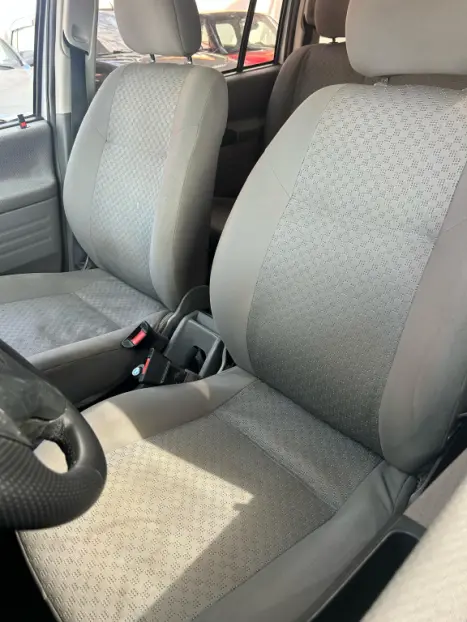 CHEVROLET Zafira 2.0 4P FLEX EXPRESSION 7 LUGARES AUTOMÁTICO, Foto 8 CHEVROLET Zafira 2.0 4P FLEX EXPRESSION 7 LUGARES AUTOMÁTICO, Foto 8