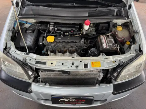 CHEVROLET Zafira 2.0 4P FLEX EXPRESSION 7 LUGARES AUTOMTICO, Foto 7