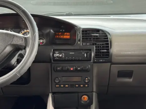 CHEVROLET Zafira 2.0 4P FLEX EXPRESSION 7 LUGARES AUTOM�TICO, Foto 17