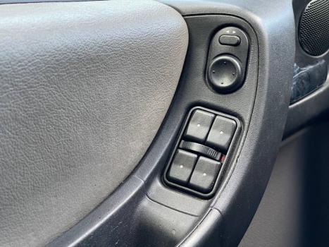 CHEVROLET Zafira 2.0 4P FLEX EXPRESSION 7 LUGARES AUTOM�TICO, Foto 13