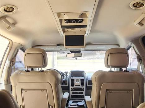 CHRYSLER Town & Country 3.8 V6 12V 4P LIMITED AUTOMTICO, Foto 2