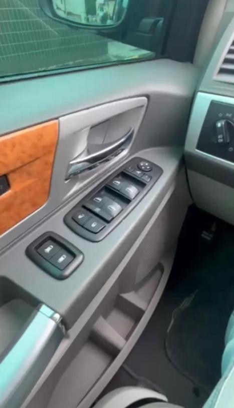 CHRYSLER Town & Country 3.8 V6 12V 4P LIMITED AUTOMTICO, Foto 4