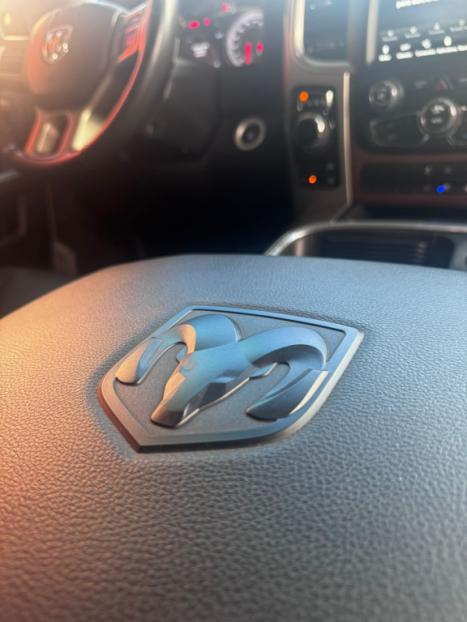 DODGE Ram 5.7 V8 32V 4P HEMI LARAMIE NIGHT EDITION 4X4 AUTOMTICO, Foto 12