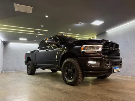 DODGE Ram 6.7 I6 24V 4P 2500 LARAMIE 4X4 TURBODIESEL  AUTOMTICO CABINE DUPLA, Foto 4