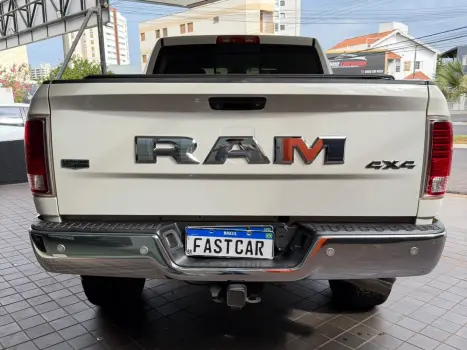 DODGE Ram 6.7 I6 24V 4P 2500 LARAMIE 4X4 TURBODIESEL  AUTOMÁTICO CABINE DUPLA, Foto 8