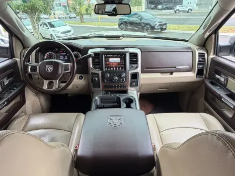 DODGE Ram 6.7 I6 24V 4P 2500 LARAMIE 4X4 TURBODIESEL  AUTOMÁTICO CABINE DUPLA, Foto 15