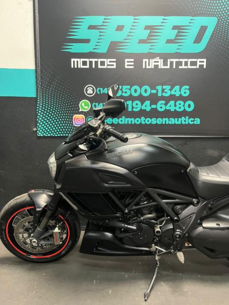 DUCATI Diavel 1200 DARK, Foto 3
