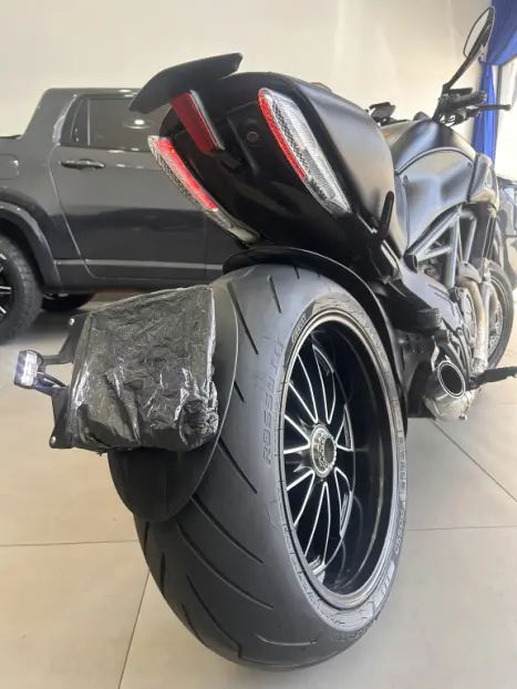 DUCATI Diavel 1200 DARK, Foto 4
