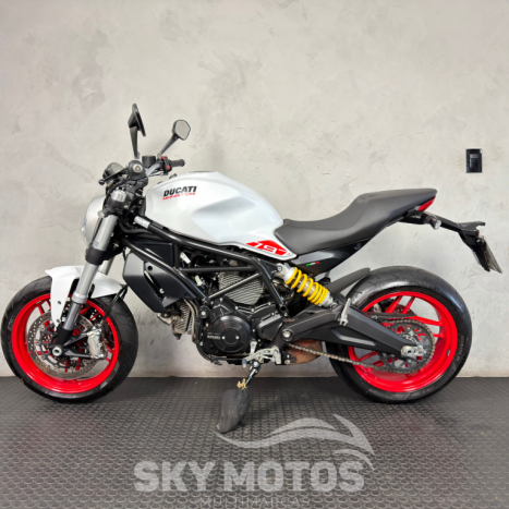 DUCATI Monster 797 , Foto 11