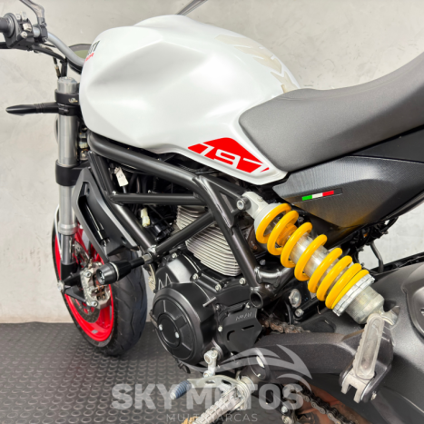 DUCATI Monster 797 , Foto 18