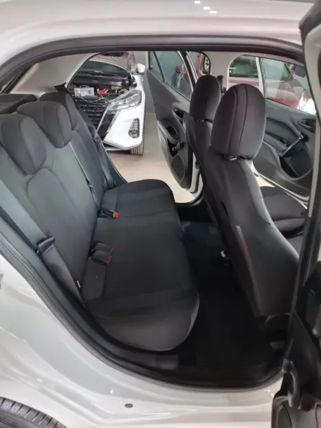 FIAT Argo 1.0 4P FLEX FIREFLY DRIVE, Foto 13 FIAT Argo 1.0 4P FLEX FIREFLY DRIVE, Foto 13