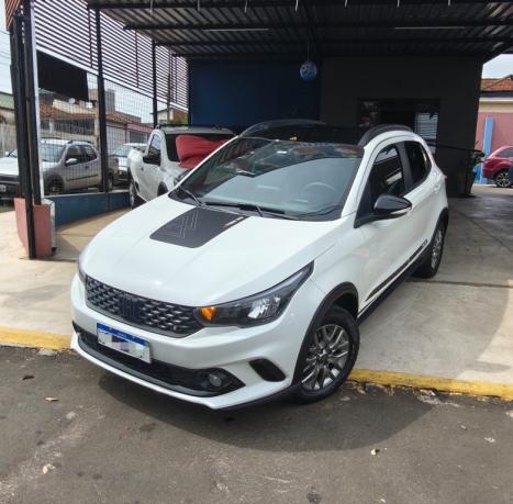 FIAT Argo 1.8 4P FLEX E.TORQ TREKKING AUTOMÁTICO, Foto 1