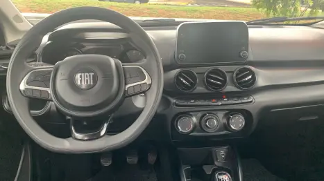 FIAT Cronos 1.3 4P FLEX DRIVE, Foto 2 FIAT Cronos 1.3 4P FLEX DRIVE, Foto 2