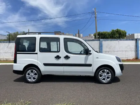 FIAT Doblo 1.8 16V 4P FLEX ESSENCE 7 LUGARES, Foto 4