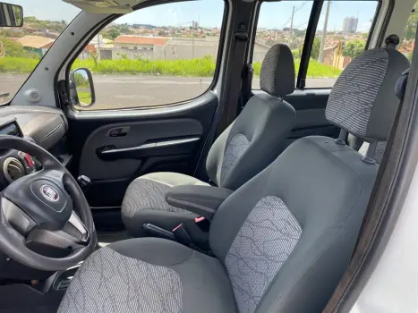 FIAT Doblo 1.8 16V 4P FLEX ESSENCE 7 LUGARES, Foto 10