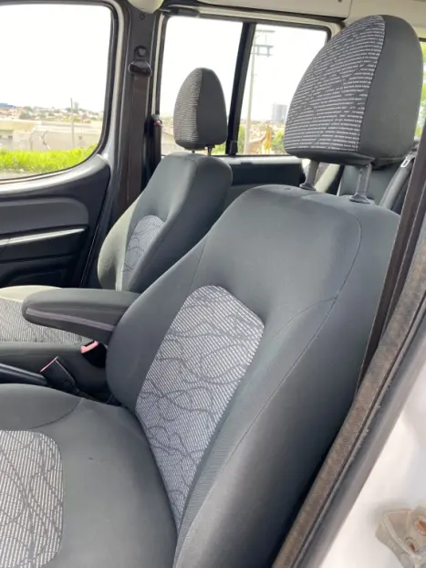 FIAT Doblo 1.8 16V 4P FLEX ESSENCE 7 LUGARES, Foto 14