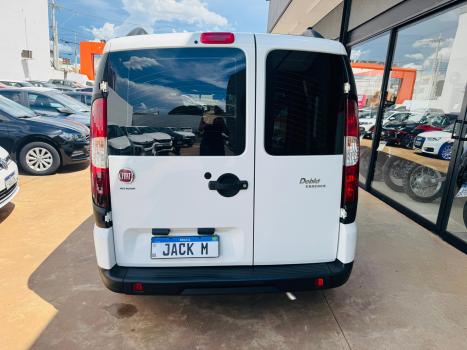FIAT Doblo 1.8 16V 4P FLEX ESSENCE 7 LUGARES, Foto 6