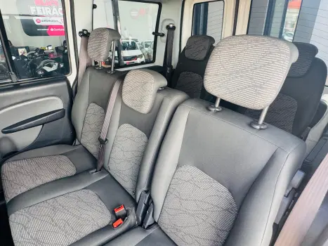 FIAT Doblo 1.8 16V 4P FLEX ESSENCE 7 LUGARES, Foto 8
