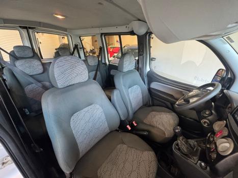 FIAT Doblo 1.8 16V 4P FLEX ESSENCE 7 LUGARES, Foto 8