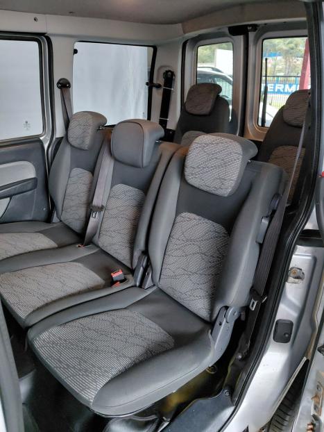 FIAT Doblo 1.8 16V 4P FLEX ESSENCE 7 LUGARES, Foto 6