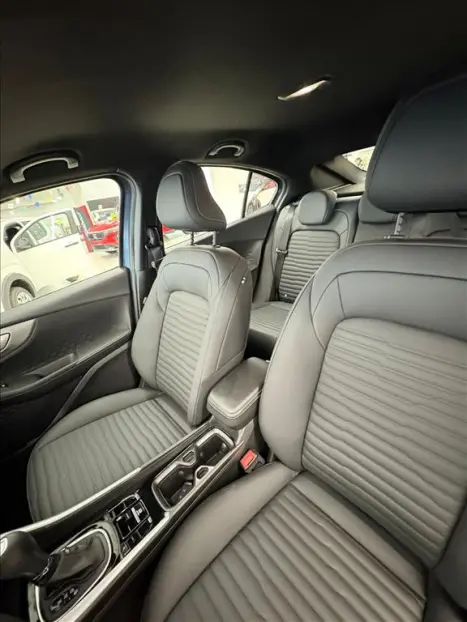 FIAT Fastback 1.0 12V 4P FLEX IMPETUS 200 TURBO AUTOMÁTICO CVT, Foto 12 FIAT Fastback 1.0 12V 4P FLEX IMPETUS 200 TURBO AUTOMÁTICO CVT, Foto 12