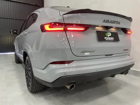FIAT Fastback 1.3 16V 4P FLEX ABARTH TURBO 270 AUTOM�TICO, Foto 9