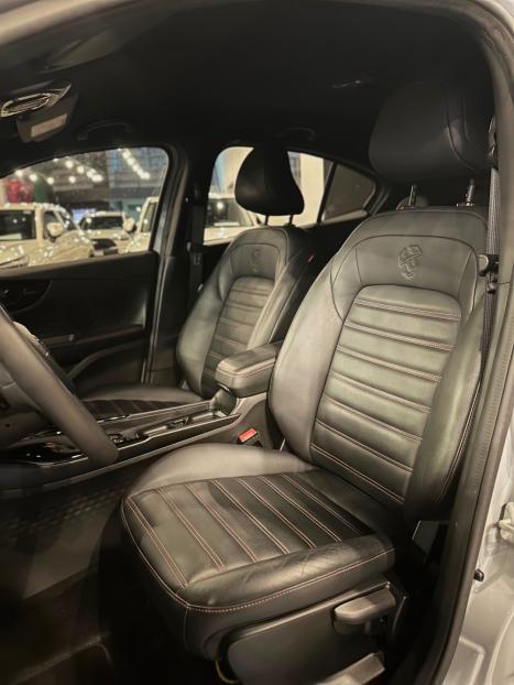 FIAT Fastback 1.3 16V 4P FLEX ABARTH TURBO 270 AUTOM�TICO, Foto 10