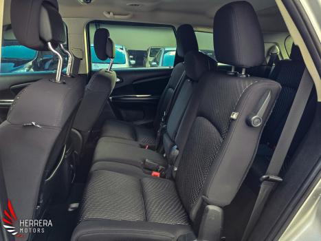 FIAT Freemont 2.4 16V 4P PRECISION AUTOMÁTICO 7 LUGARES, Foto 10 FIAT Freemont 2.4 16V 4P PRECISION AUTOMÁTICO 7 LUGARES, Foto 10