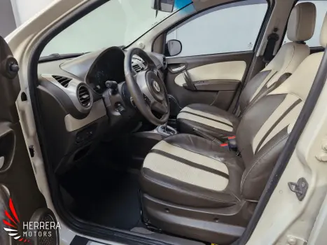 FIAT Grand Siena 1.6 16V 4P FLEX ESSENCE DUALOGIC AUTOMATIZADO, Foto 8 FIAT Grand Siena 1.6 16V 4P FLEX ESSENCE DUALOGIC AUTOMATIZADO, Foto 8