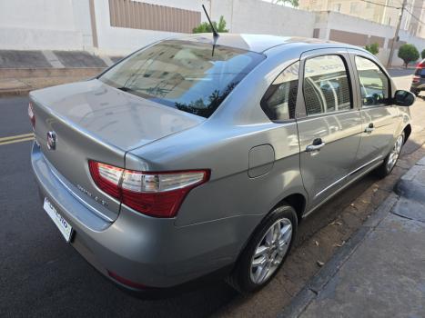 FIAT Grand Siena 1.6 16V 4P FLEX ESSENCE DUALOGIC AUTOMATIZADO, Foto 5