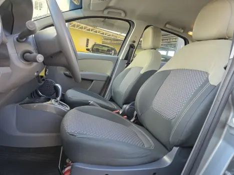 FIAT Grand Siena 1.6 16V 4P FLEX ESSENCE DUALOGIC AUTOMATIZADO, Foto 12