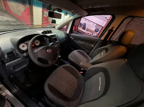 FIAT Idea 1.8 16V 4P ADVENTURE FLEX, Foto 8