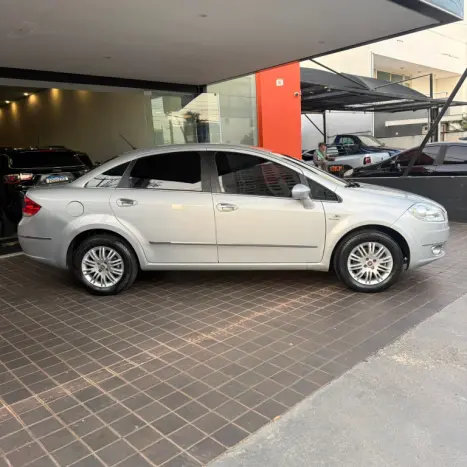 FIAT Linea 1.8 16V 4P FLEX ESSENCE DUALOGIC AUTOMATIZADO, Foto 3