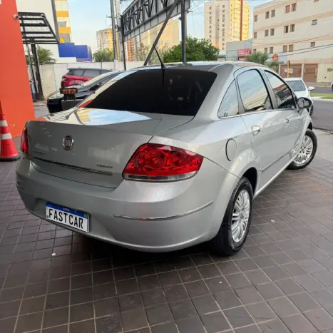 FIAT Linea 1.8 16V 4P FLEX ESSENCE DUALOGIC AUTOMATIZADO, Foto 5