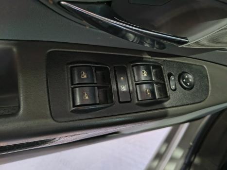 FIAT Linea 1.9 16V 4P FLEX ABSOLUTE DUALOGIC AUTOMATIZADO, Foto 2