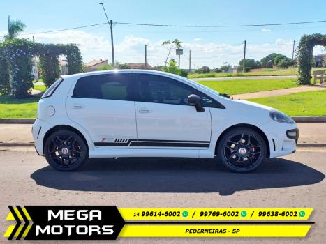 FIAT Punto 1.4 16V 4P T-JET TURBO, Foto 8 FIAT Punto 1.4 16V 4P T-JET TURBO, Foto 8