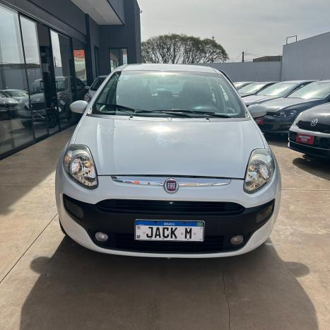 FIAT Punto 1.4 4P ATTRACTIVE FLEX, Foto 2 FIAT Punto 1.4 4P ATTRACTIVE FLEX, Foto 2