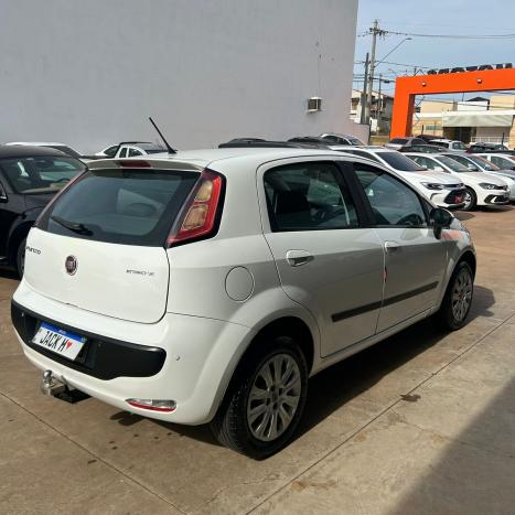 FIAT Punto 1.4 4P ATTRACTIVE FLEX, Foto 5 FIAT Punto 1.4 4P ATTRACTIVE FLEX, Foto 5