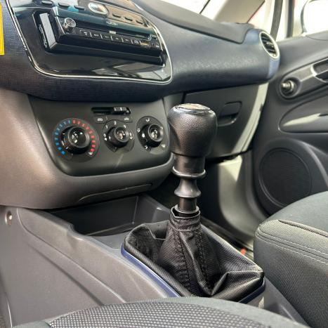 FIAT Punto 1.4 4P ATTRACTIVE FLEX, Foto 8 FIAT Punto 1.4 4P ATTRACTIVE FLEX, Foto 8