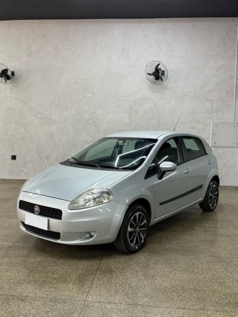 FIAT Punto 1.4 4P ATTRACTIVE FLEX, Foto 1 FIAT Punto 1.4 4P ATTRACTIVE FLEX, Foto 1