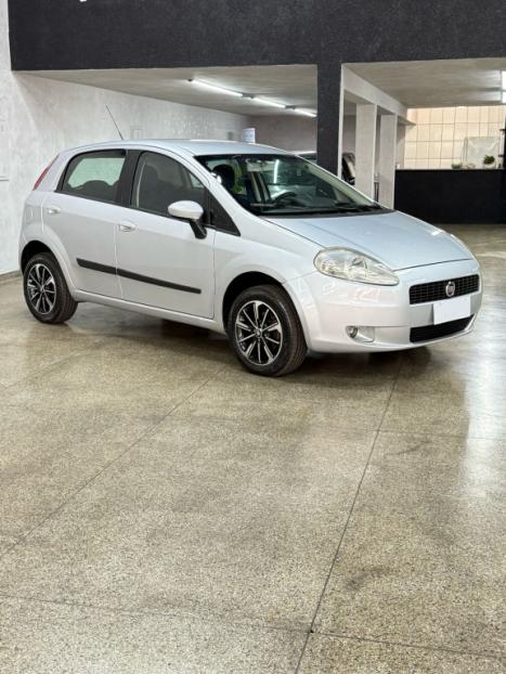 FIAT Punto 1.4 4P ATTRACTIVE FLEX, Foto 4 FIAT Punto 1.4 4P ATTRACTIVE FLEX, Foto 4