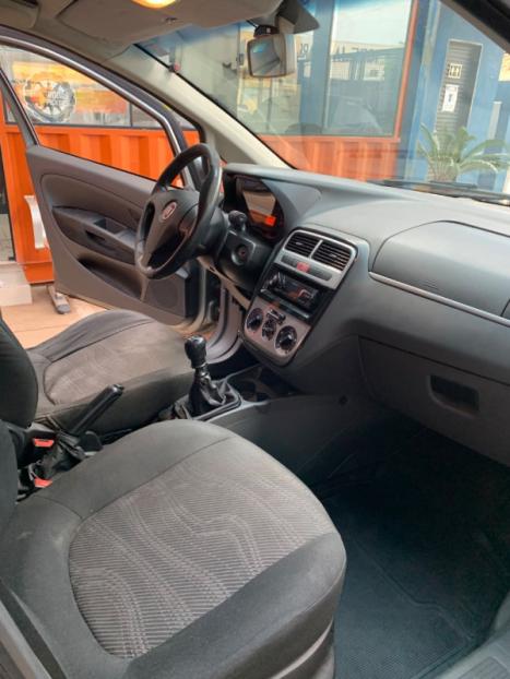 FIAT Punto 1.4 4P FLEX ATTRACTIVE ITALIA, Foto 4
